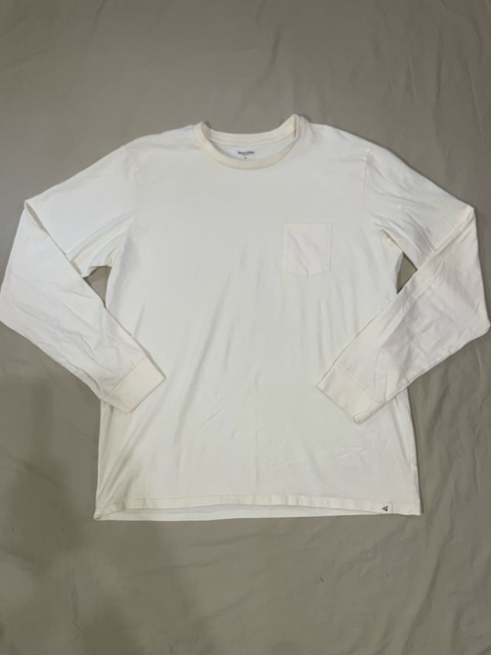 Burt's Bees organic cotton long sleeve pocket tee Men's XL cream ivory EUC